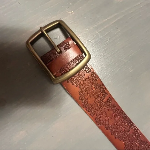 Leather Lucky Brand belt ✨ - Picture 8 of 8